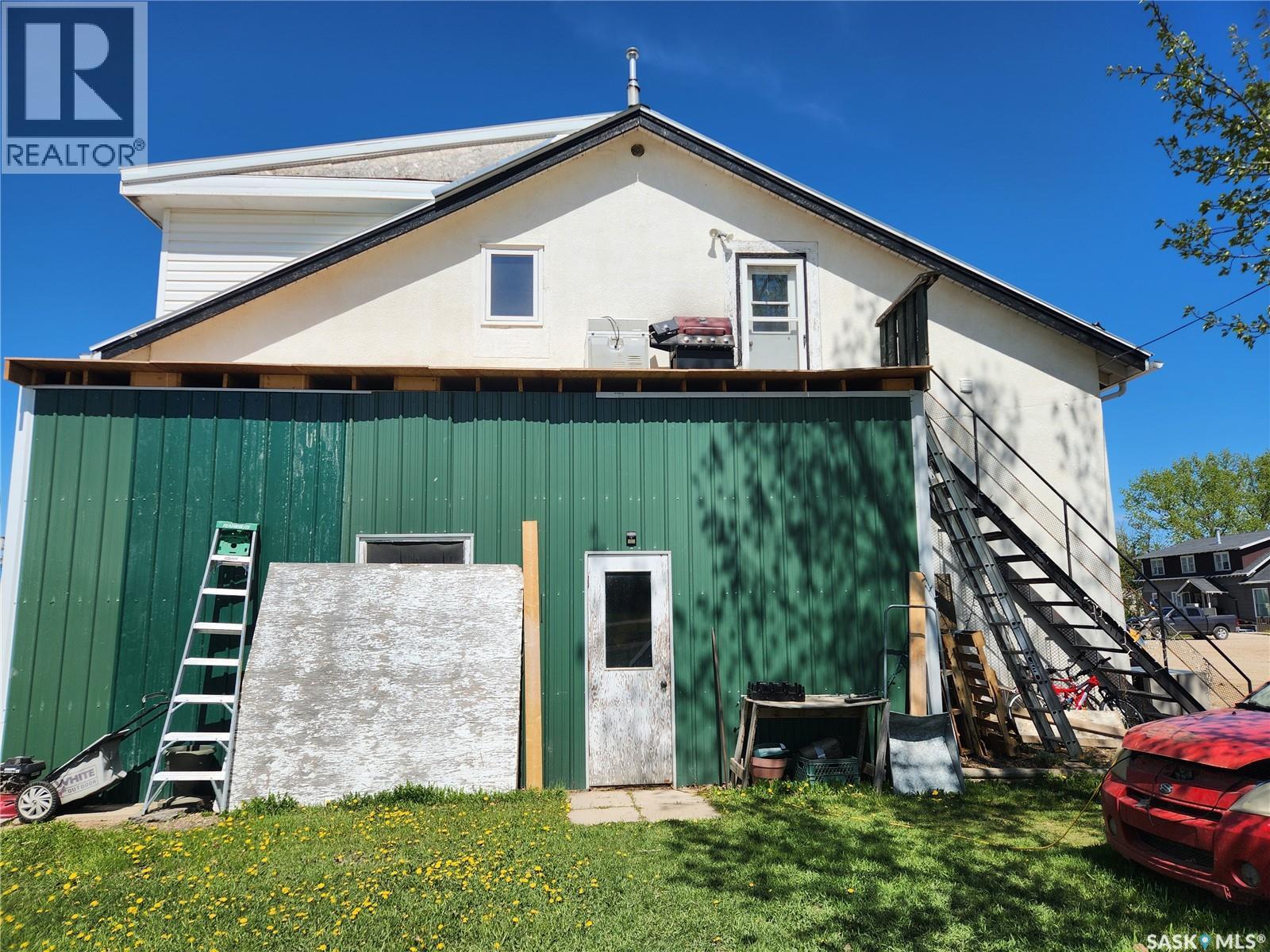 












705 Main STREET

,
Zenon Park,




Saskatchewan
S0E1W0

