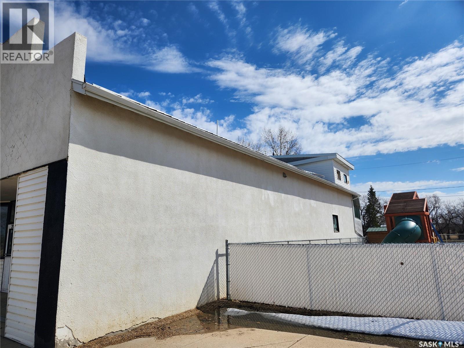 












705 Main STREET

,
Zenon Park,




Saskatchewan
S0E1W0

