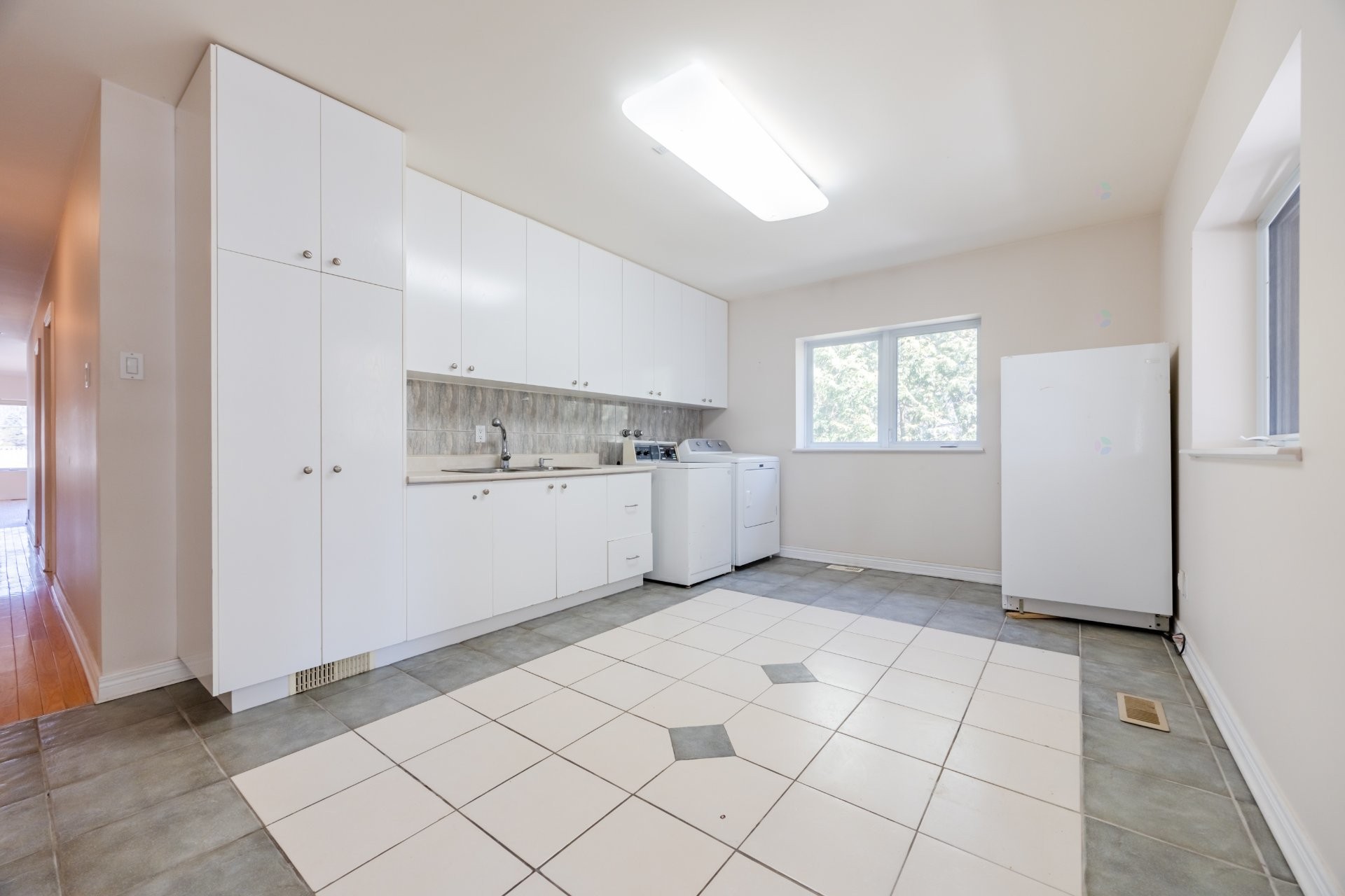 









2384


Ch. du Bord-du-Lac

,
Montréal (L'Île-Bizard/Sainte-Geneviève),




QC
H9C1B1

