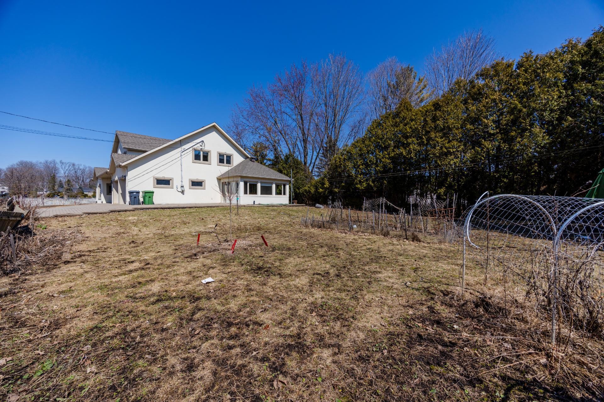 









2384


Ch. du Bord-du-Lac

,
Montréal (L'Île-Bizard/Sainte-Geneviève),




QC
H9C1B1

