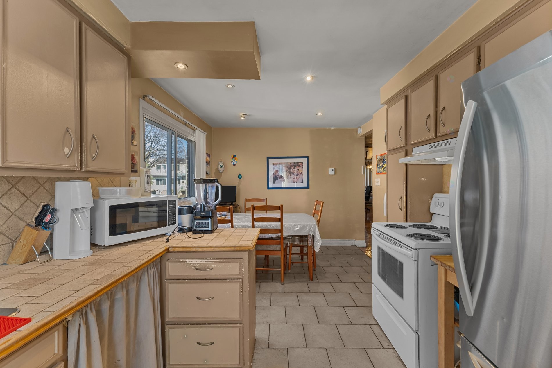 









2365

 - 2369


Rue Hufford

,
Montréal (Saint-Laurent),




QC
H4R1L3

