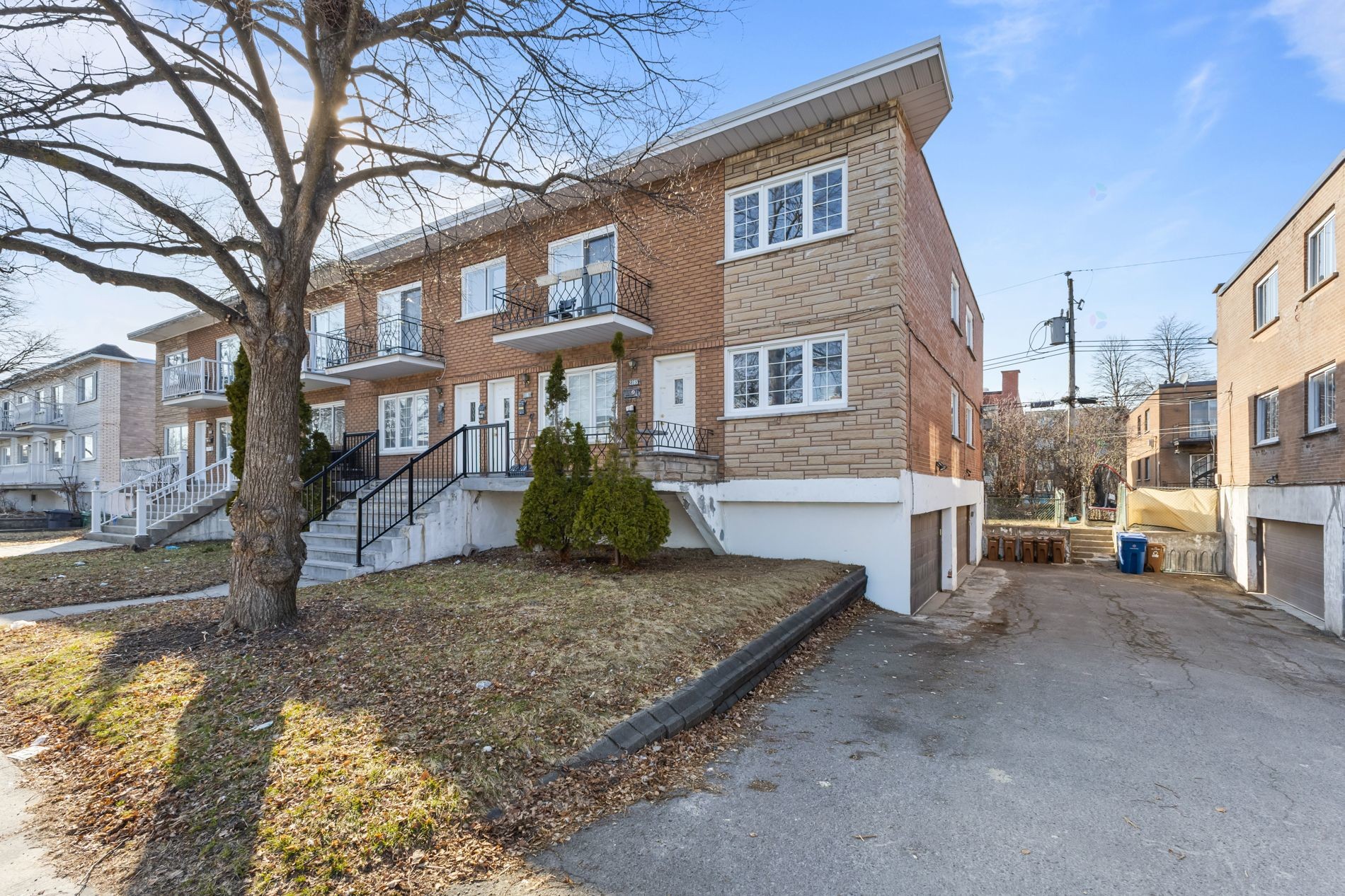 









2365

 - 2369


Rue Hufford

,
Montréal (Saint-Laurent),




QC
H4R1L3

