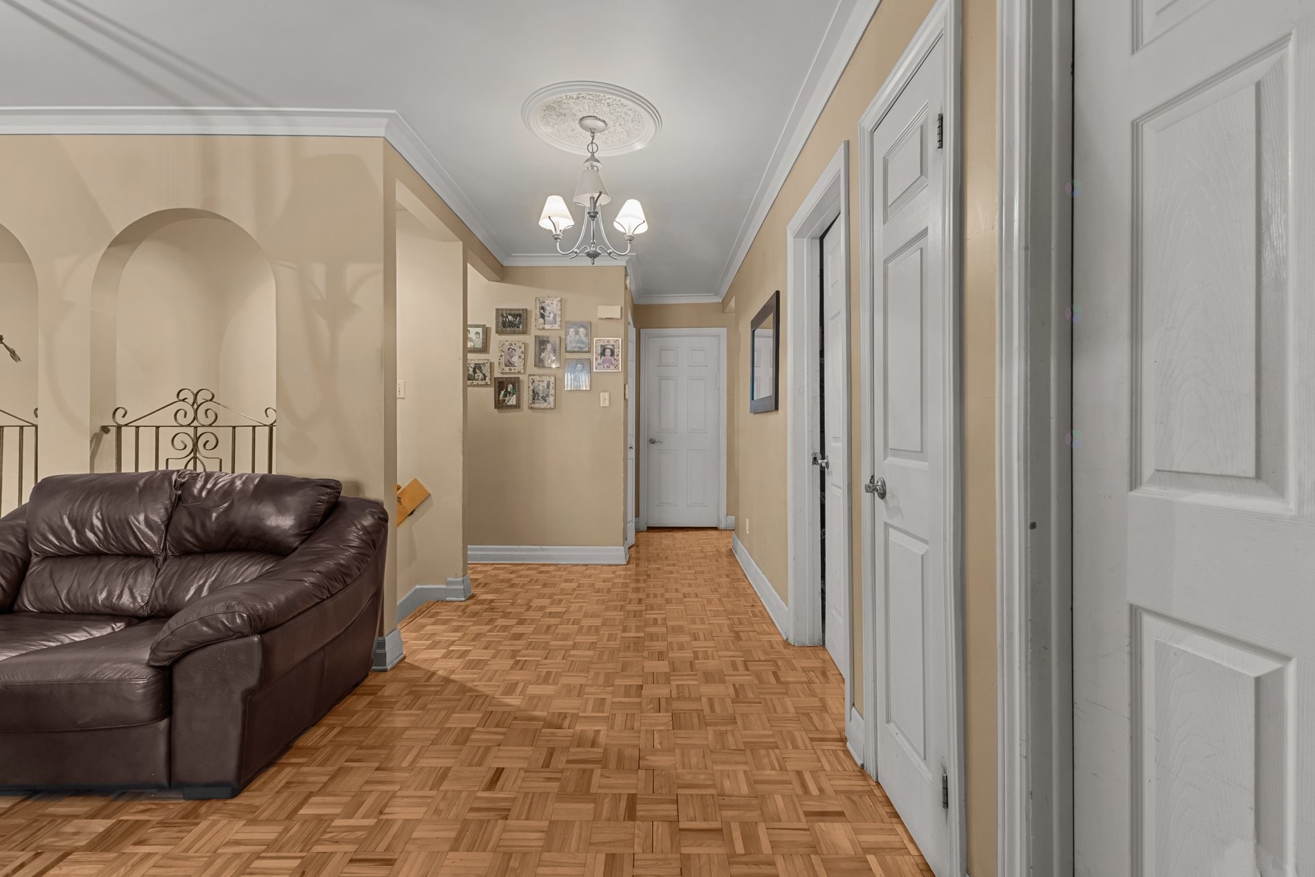 









2365

 - 2369


Rue Hufford

,
Montréal (Saint-Laurent),




QC
H4R1L3

