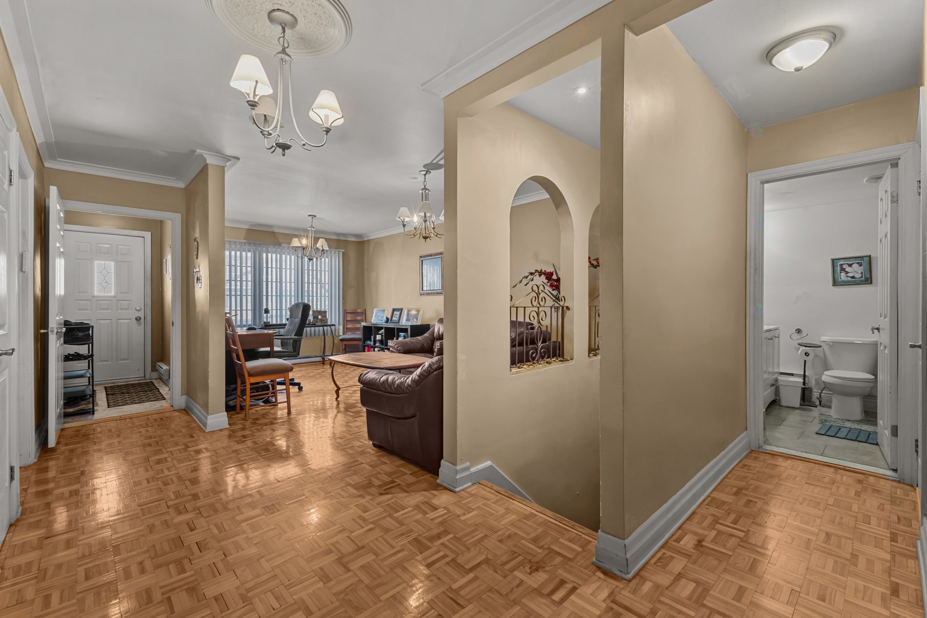 









2365

 - 2369


Rue Hufford

,
Montréal (Saint-Laurent),




QC
H4R1L3

