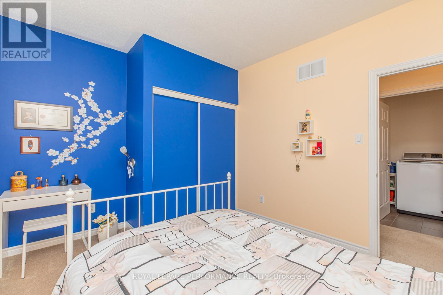












30 SUMMITVIEW DRIVE

,
Ottawa,




Ontario
K2M2V9

