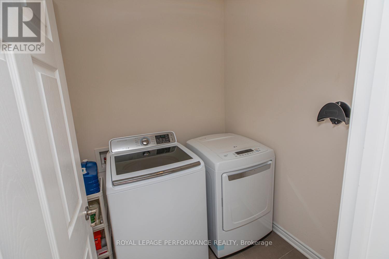 












30 SUMMITVIEW DRIVE

,
Ottawa,




Ontario
K2M2V9

