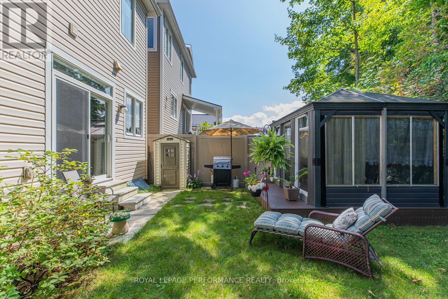 












30 SUMMITVIEW DRIVE

,
Ottawa,




Ontario
K2M2V9

