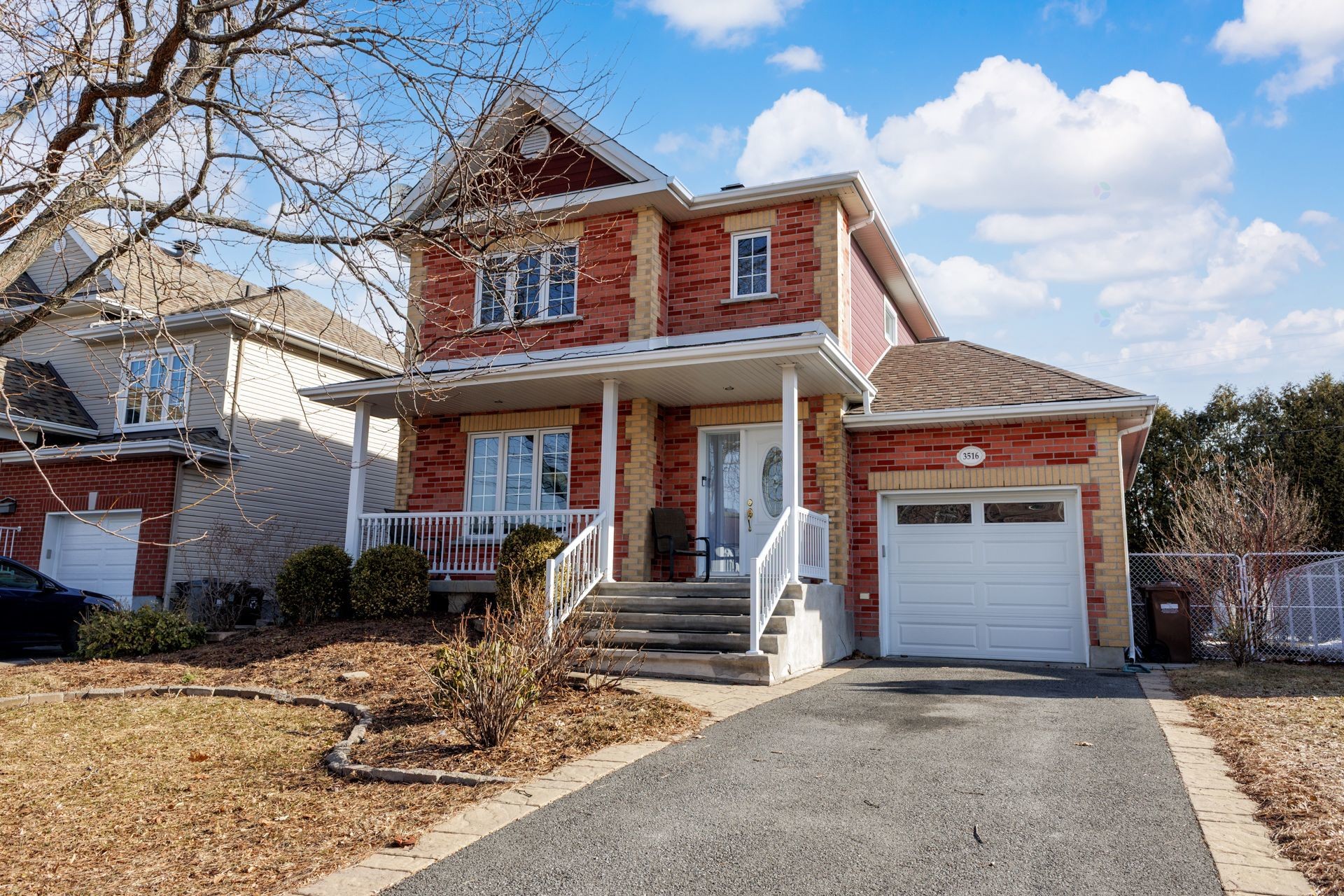 









3516


Rue René-Lévesque

,
Vaudreuil-Dorion,




QC
J7V8P5

