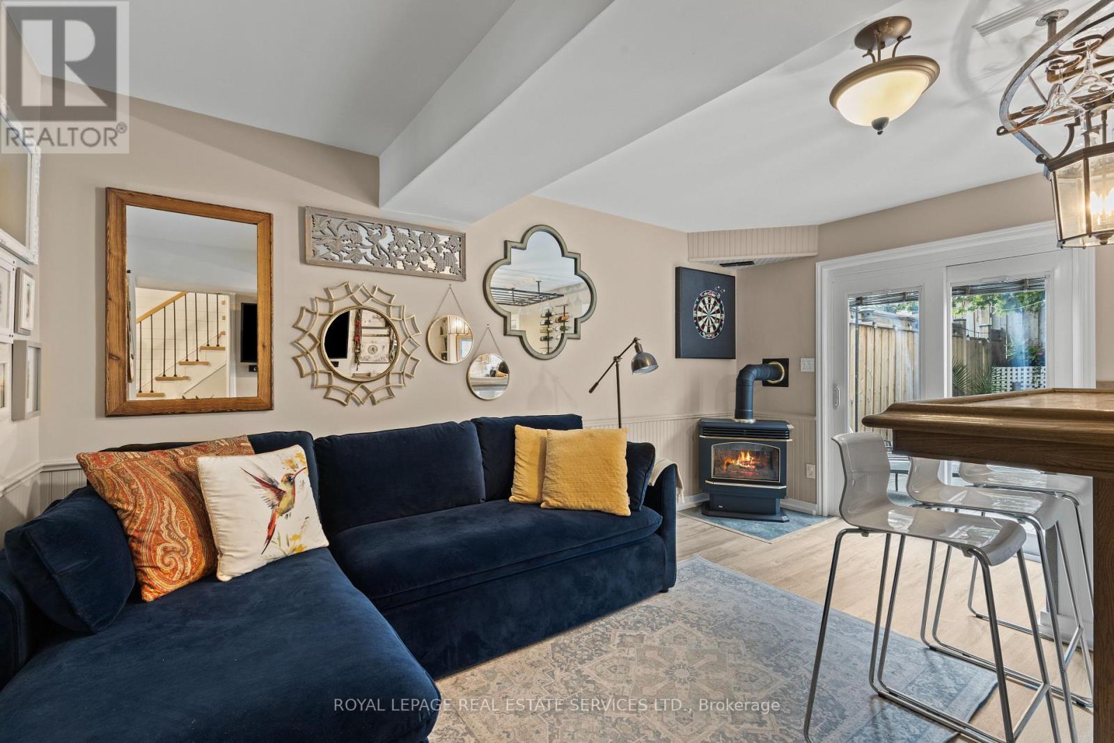 












5 - 2303 MARINE DRIVE

,
Oakville,




Ontario
L6L1C2

