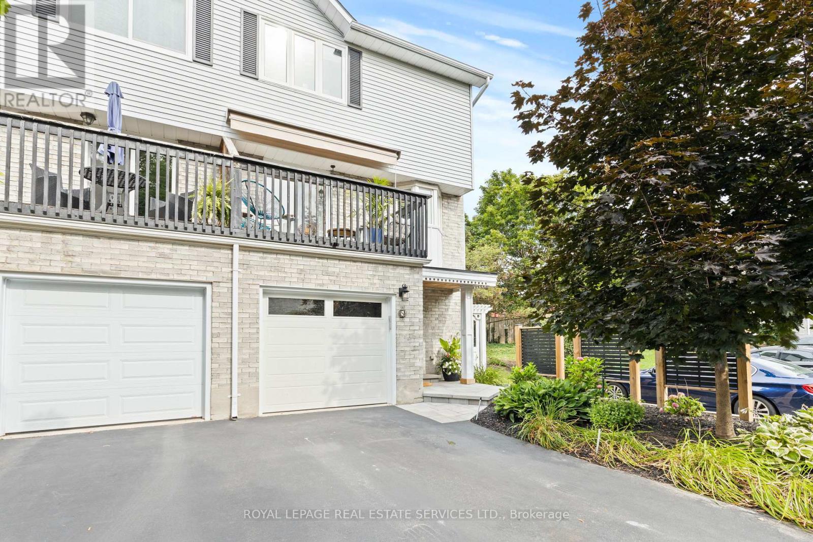 












5 - 2303 MARINE DRIVE

,
Oakville,




Ontario
L6L1C2

