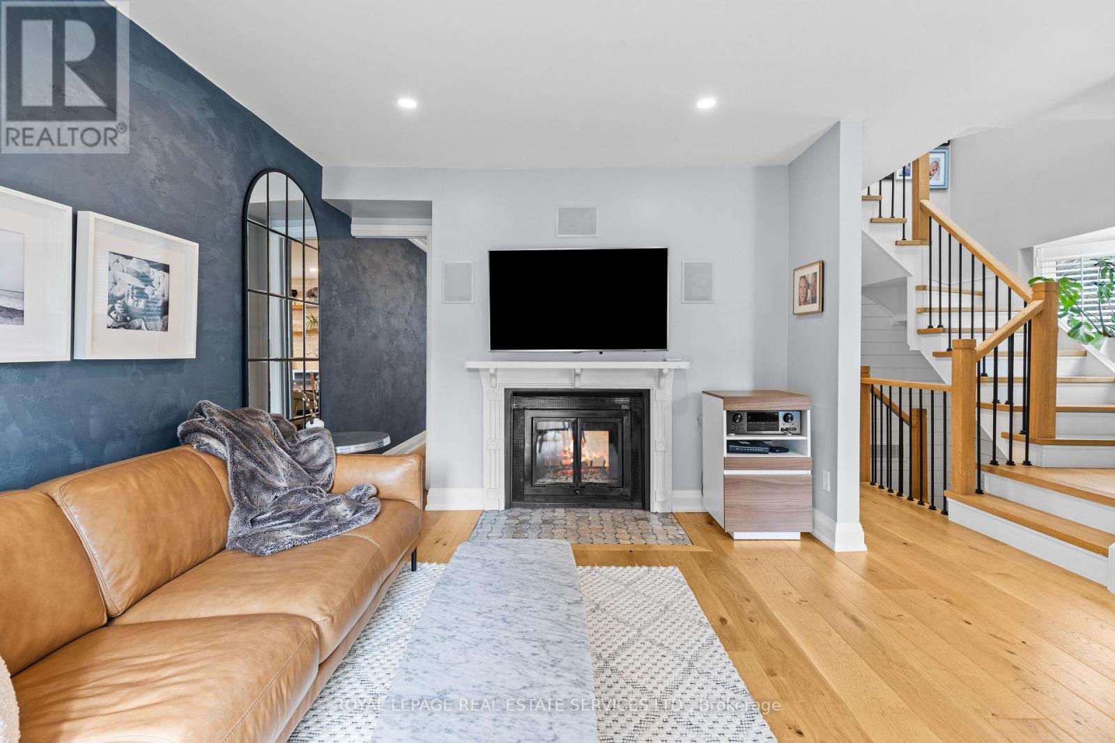 












5 - 2303 MARINE DRIVE

,
Oakville,




Ontario
L6L1C2

