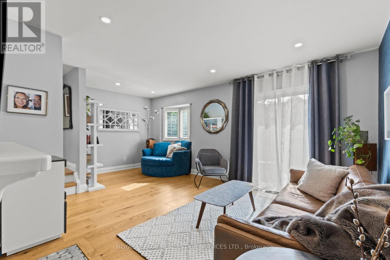 












5 - 2303 MARINE DRIVE

,
Oakville,




Ontario
L6L1C2

