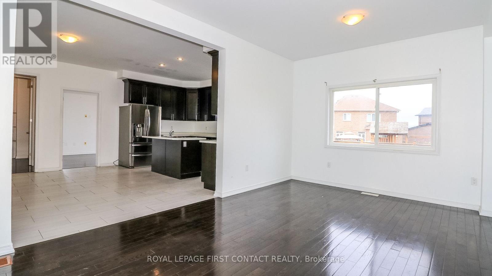 












1965 JANS BOULEVARD

,
Innisfil,




Ontario
L9S0L3

