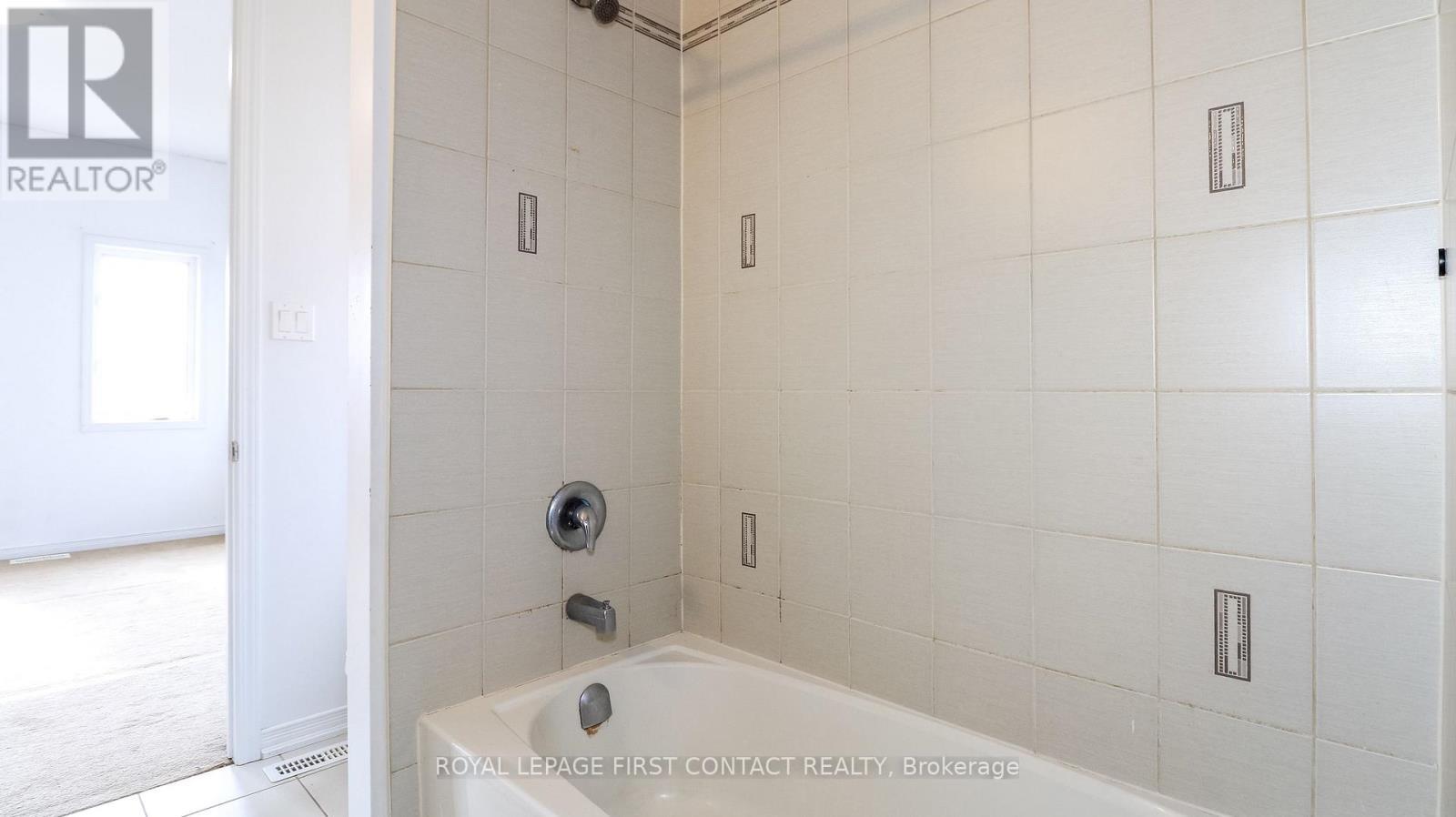 












1965 JANS BOULEVARD

,
Innisfil,




Ontario
L9S0L3

