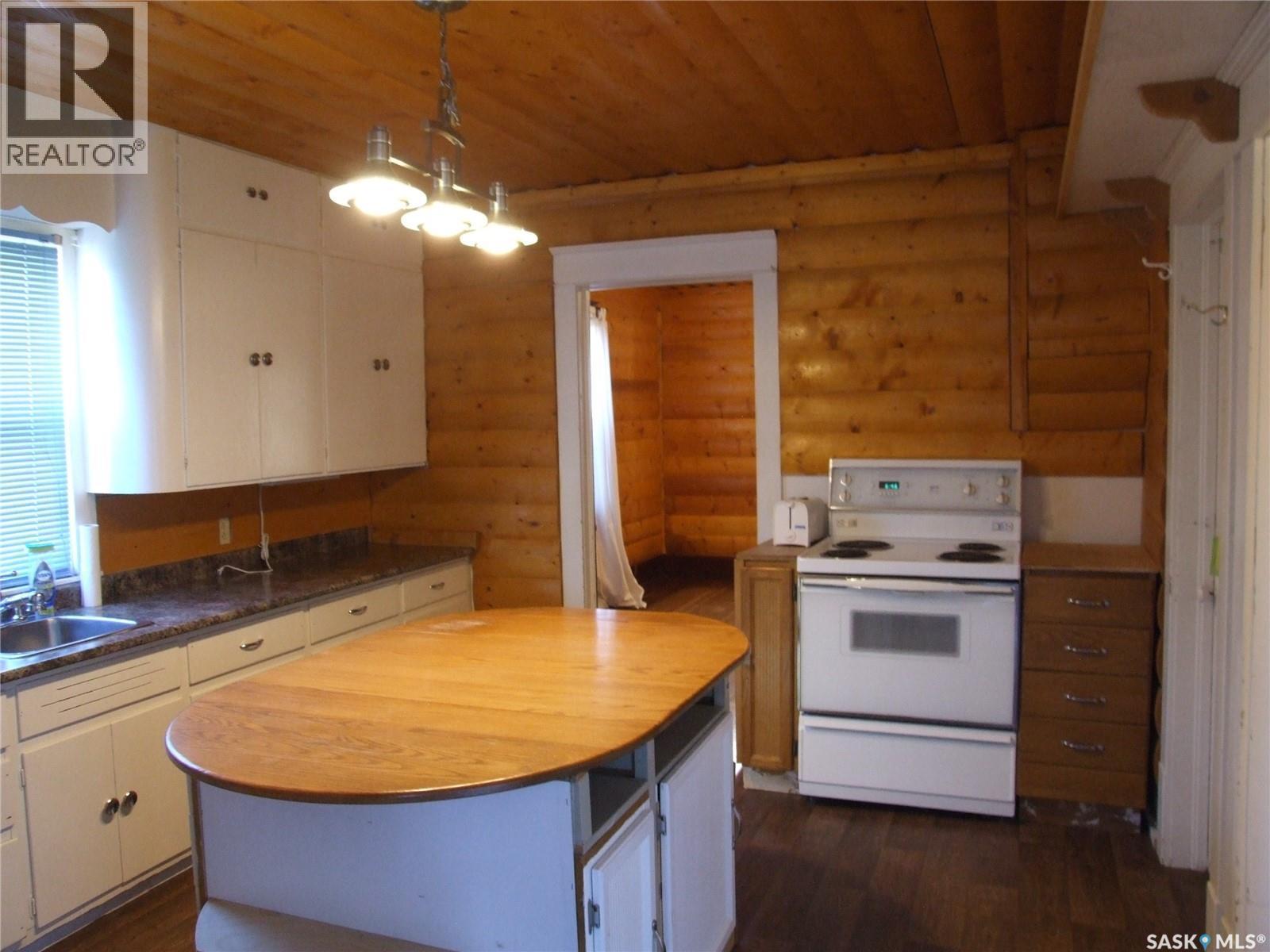 












641 Maharg AVENUE

,
Burstall,




Saskatchewan
S0N0H0

