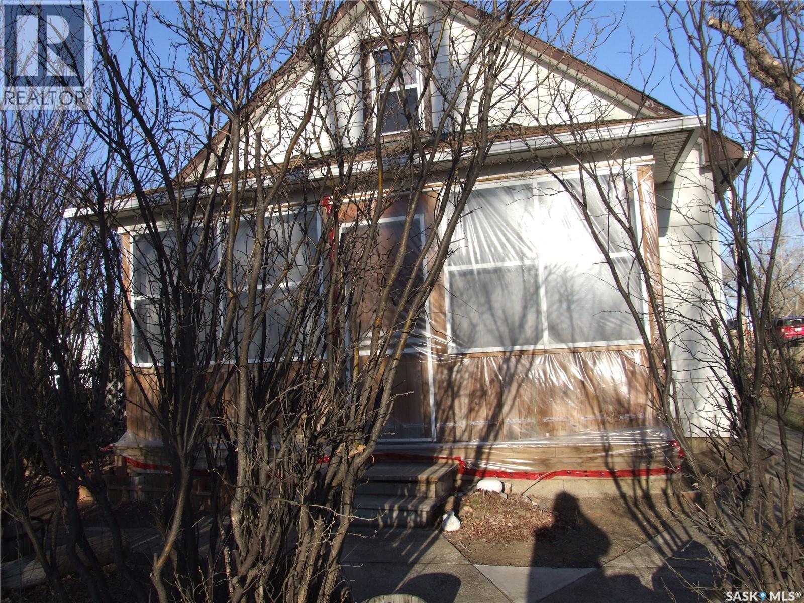 












641 Maharg AVENUE

,
Burstall,




Saskatchewan
S0N0H0

