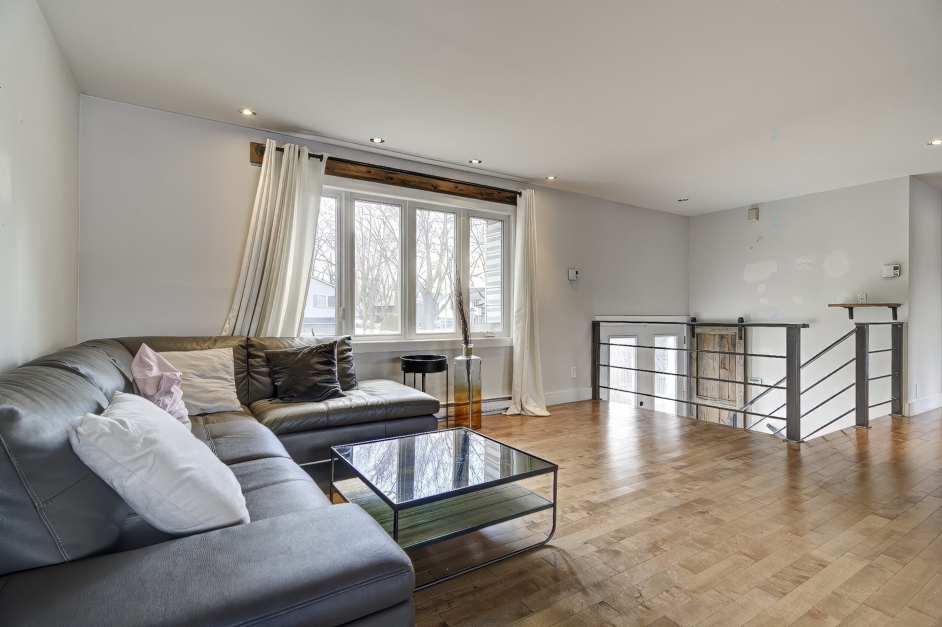 









14


Av. de Gironde

,
Candiac,




QC
J5R4B1

