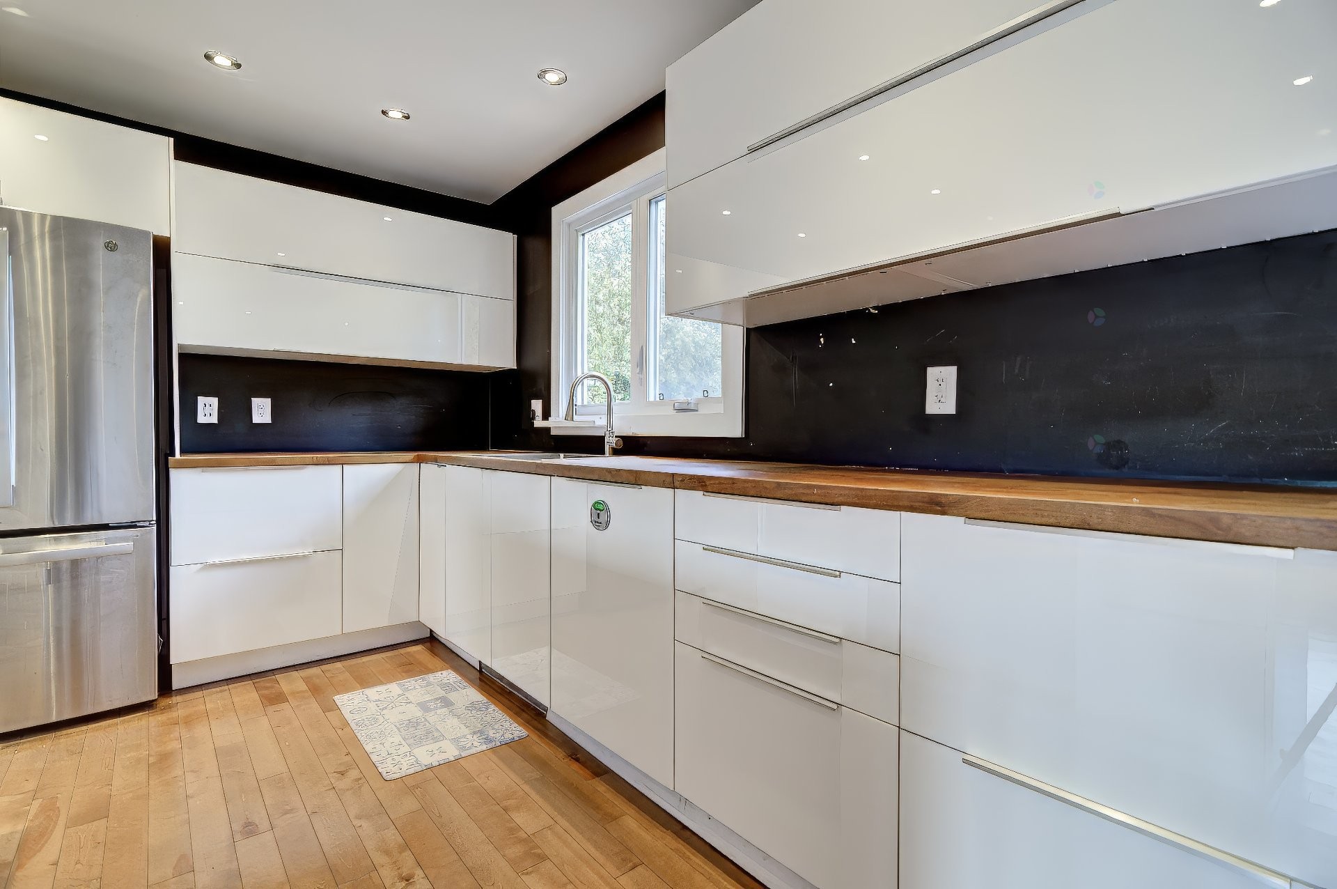 









14


Av. de Gironde

,
Candiac,




QC
J5R4B1

