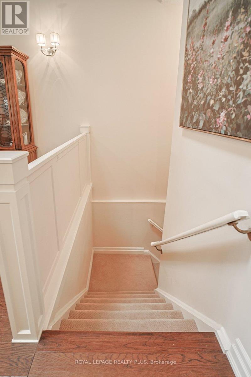 












7 - 1010 CRISTINA COURT

,
Mississauga,




Ontario
L5J4T7

