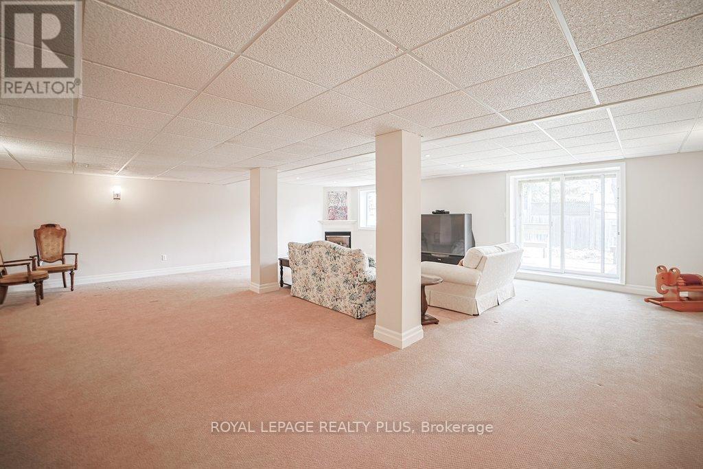 












7 - 1010 CRISTINA COURT

,
Mississauga,




Ontario
L5J4T7

