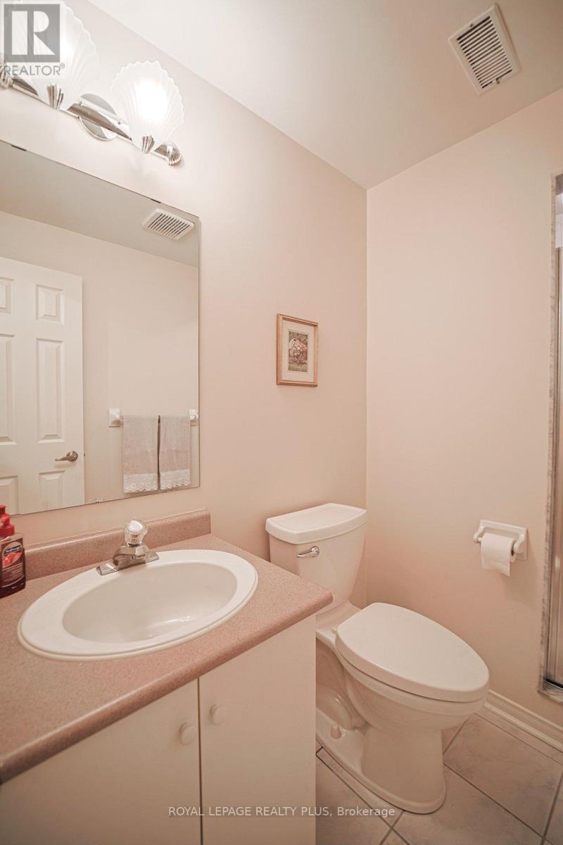 












7 - 1010 CRISTINA COURT

,
Mississauga,




Ontario
L5J4T7

