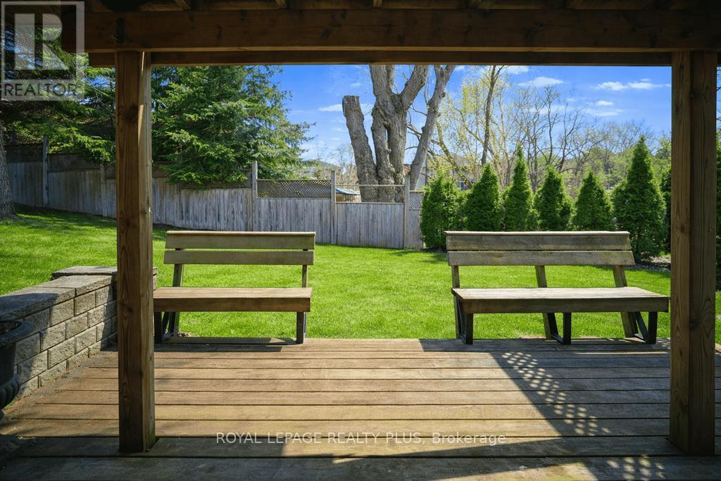 












7 - 1010 CRISTINA COURT

,
Mississauga,




Ontario
L5J4T7

