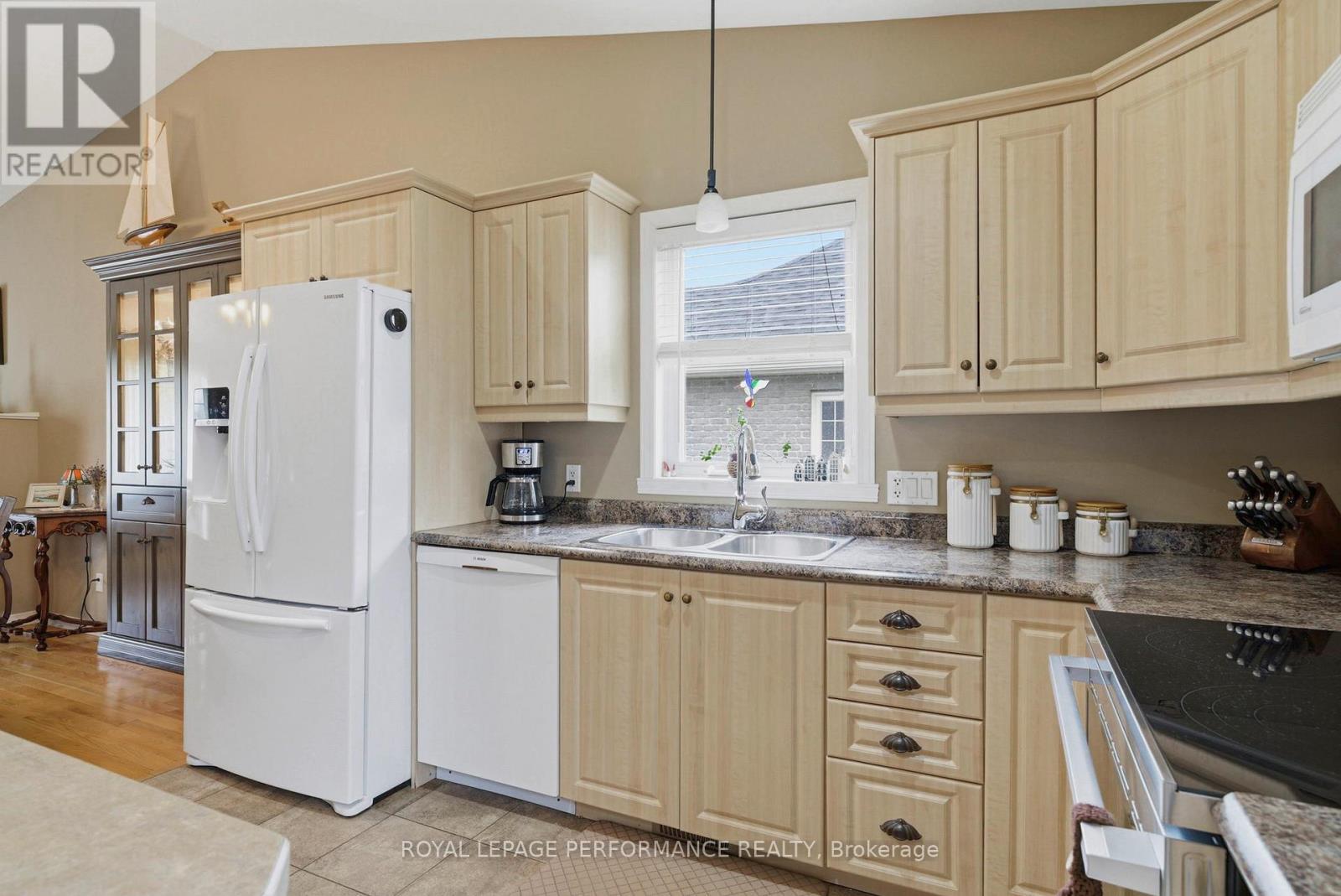












18353 LANA DRIVE

,
South Glengarry,




Ontario
K6H7L9


