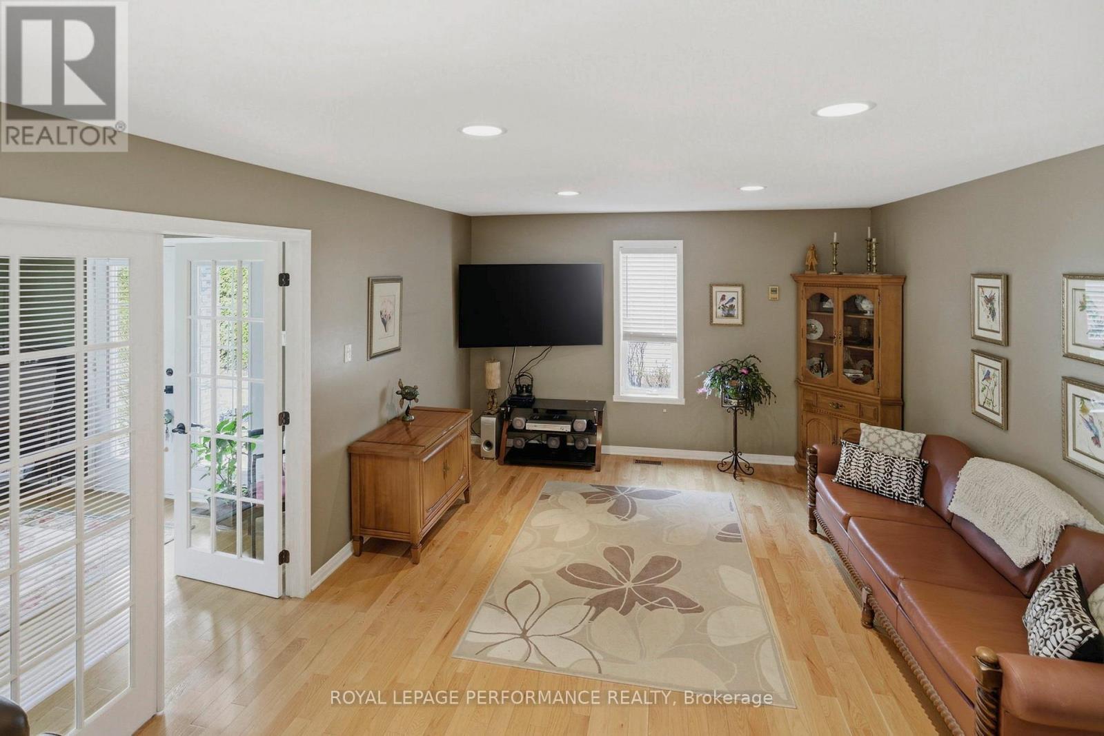 












18353 LANA DRIVE

,
South Glengarry,




Ontario
K6H7L9

