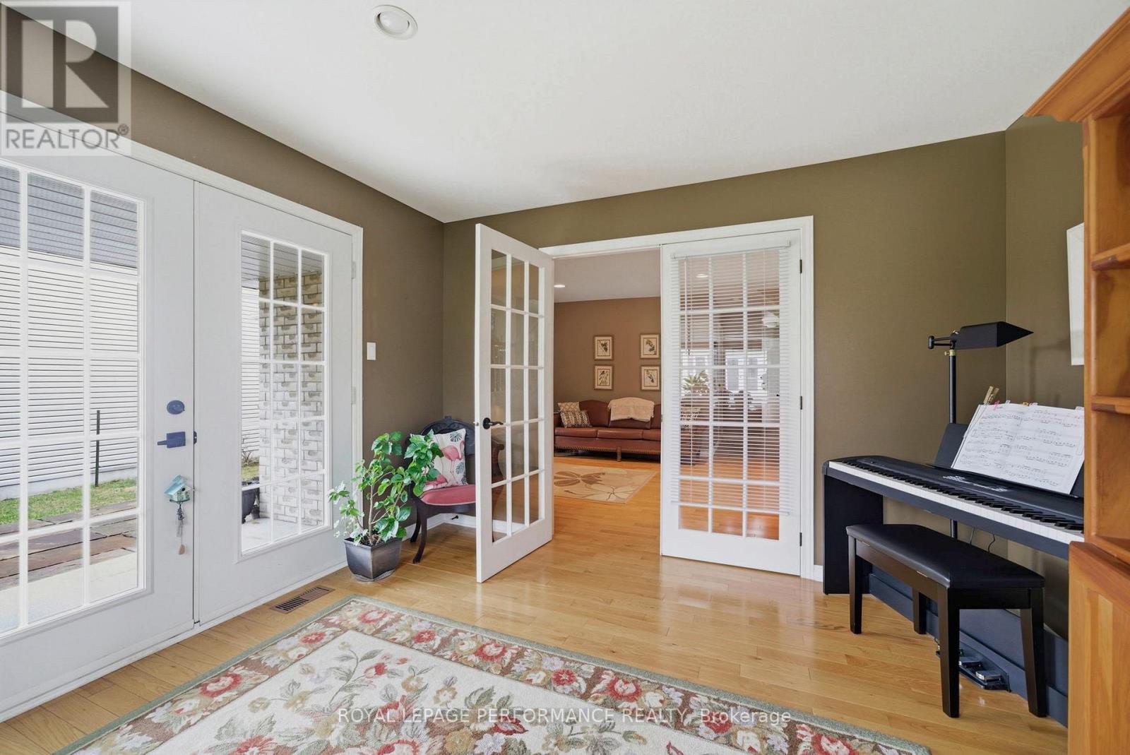 












18353 LANA DRIVE

,
South Glengarry,




Ontario
K6H7L9

