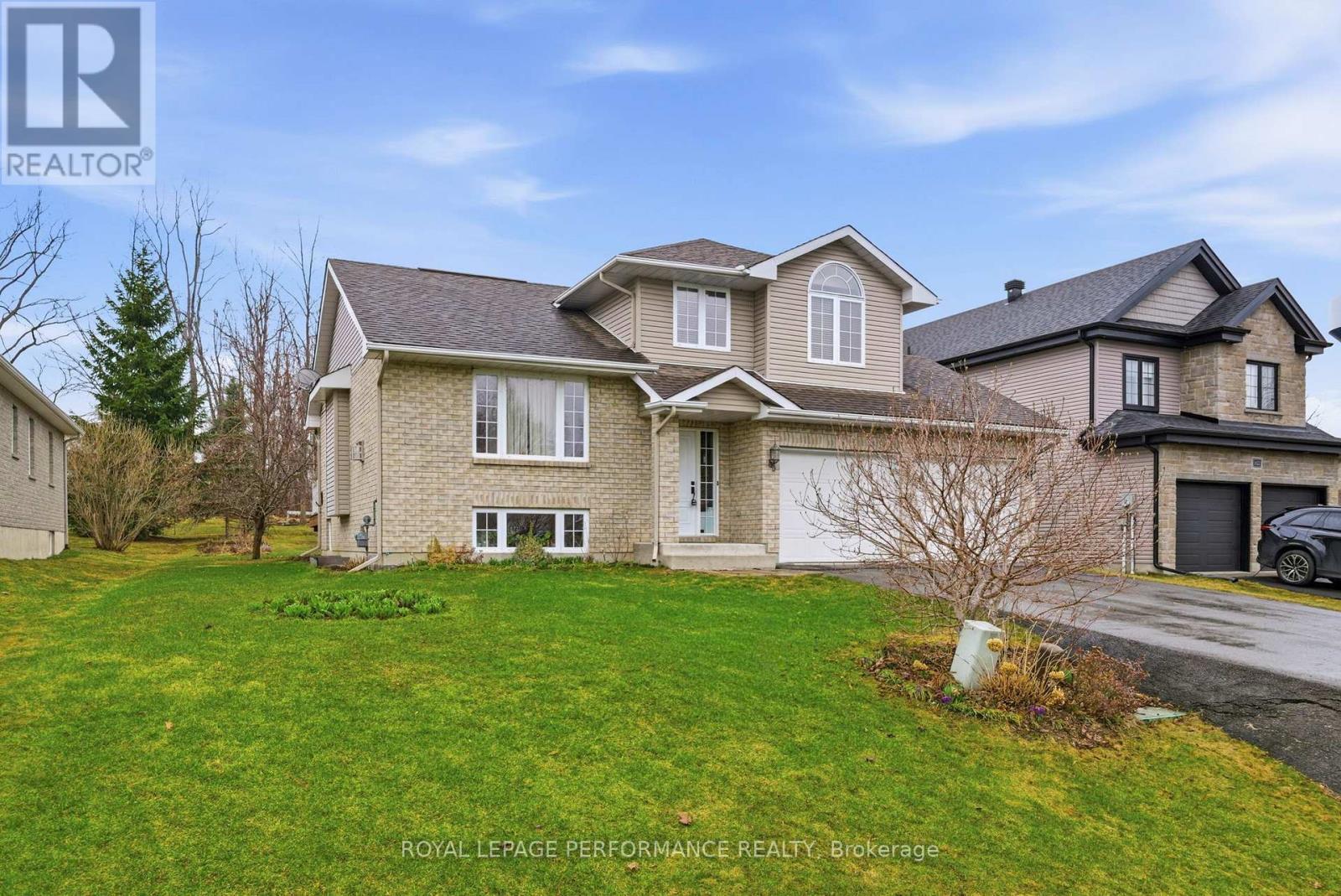 












18353 LANA DRIVE

,
South Glengarry,




Ontario
K6H7L9

