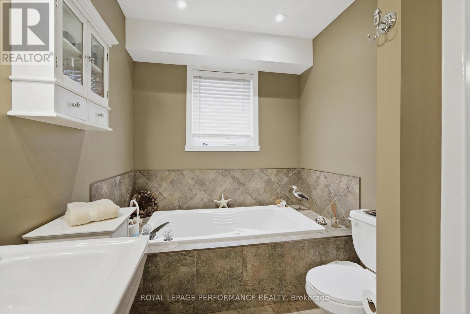












18353 LANA DRIVE

,
South Glengarry,




Ontario
K6H7L9

