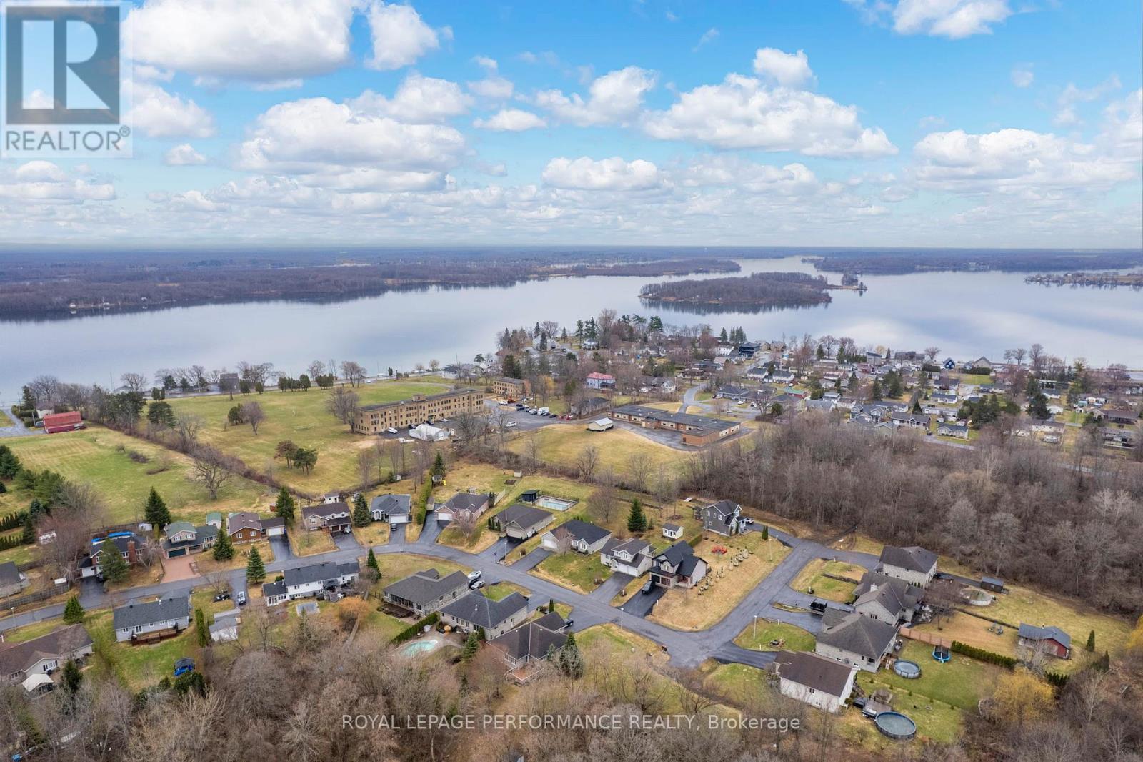 












18353 LANA DRIVE

,
South Glengarry,




Ontario
K6H7L9

