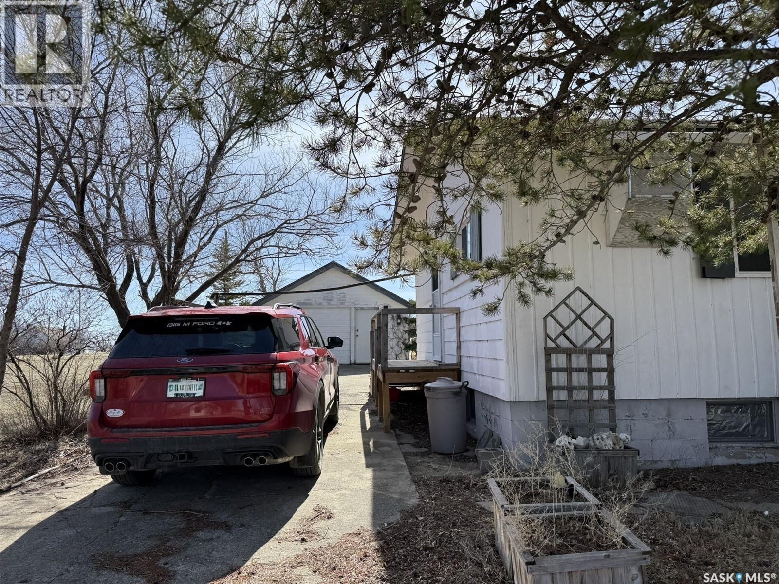 












116 1ST STREET N

,
Mendham,




Saskatchewan
S0N1P0

