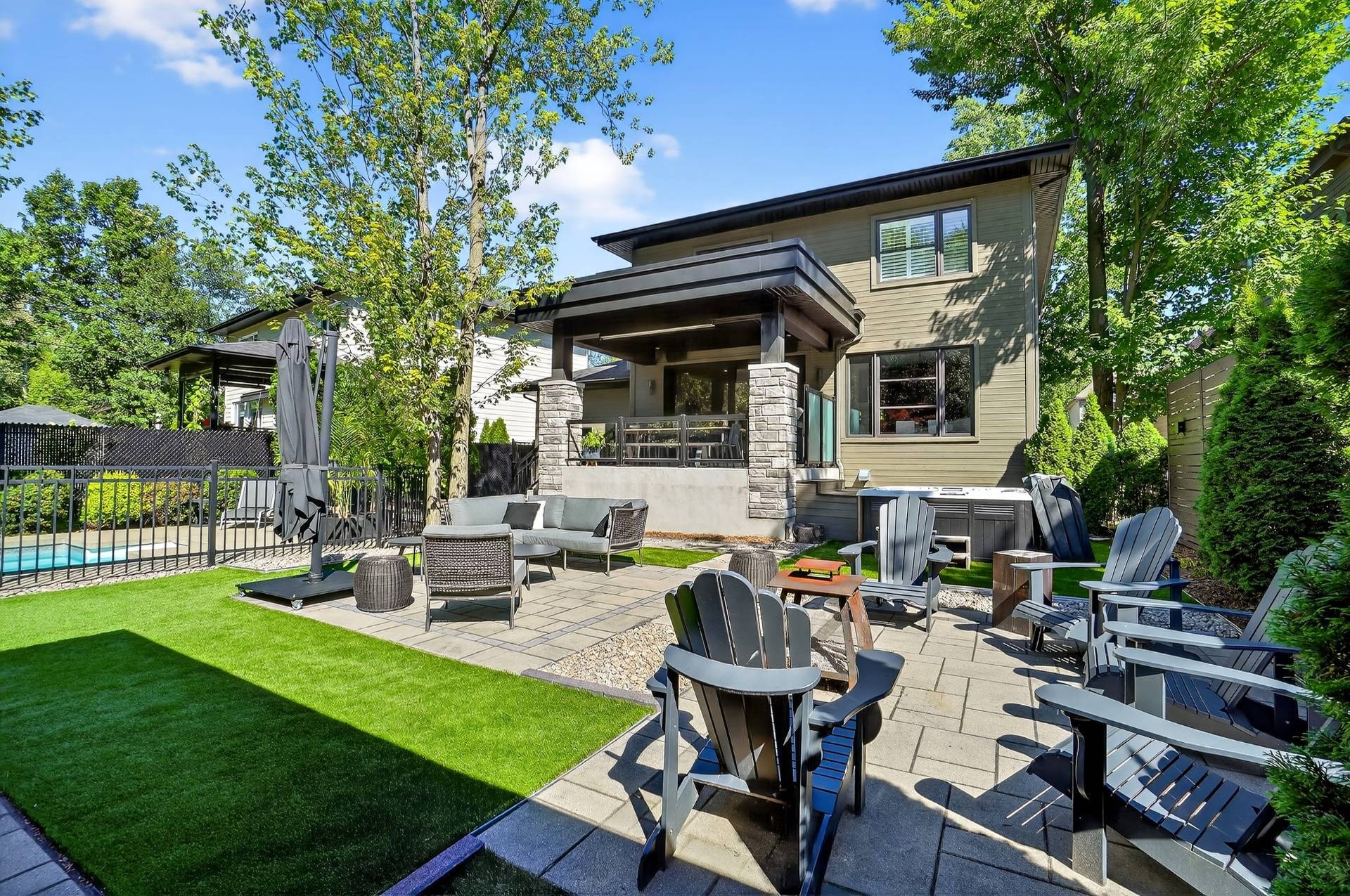 









1076


Rue Breux

,
Chambly,




QC
J3L0P8

