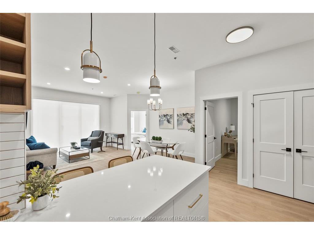 









364


Grand

Avenue East, 310,
Chatham,




ON
N7L 1W6

