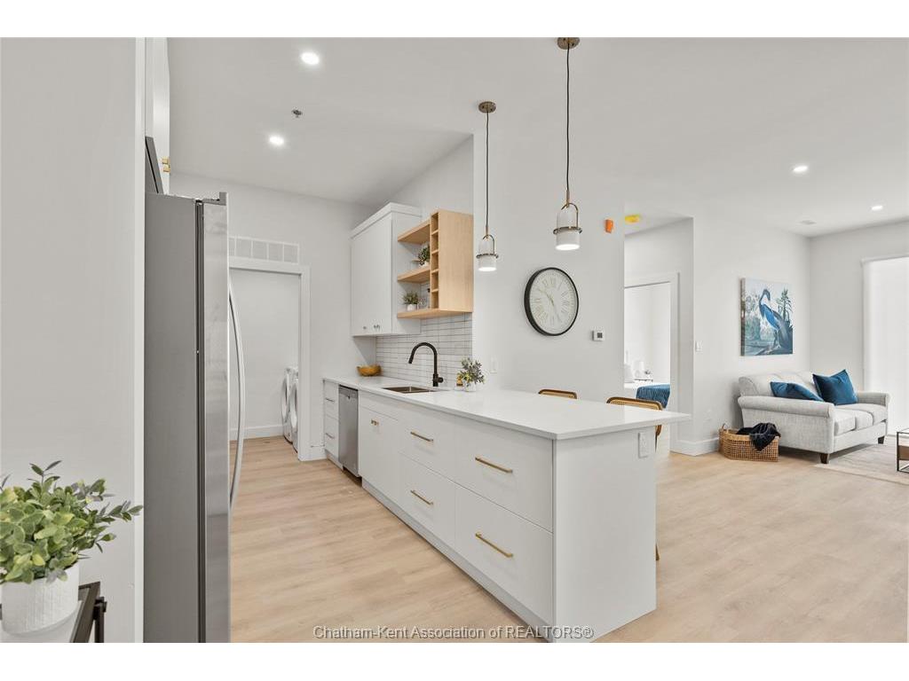 









364


Grand

Avenue East, 310,
Chatham,




ON
N7L 1W6

