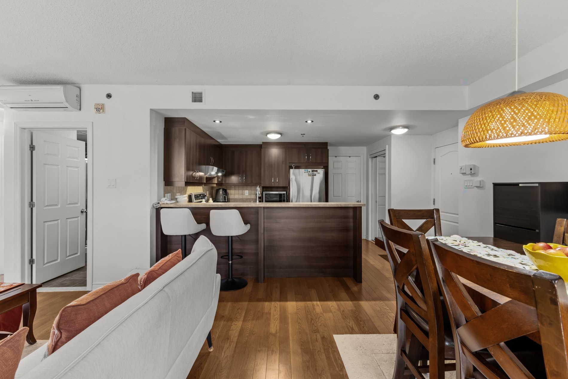 









6850


Boul. Henri-Bourassa O.

, 102,
Montréal (Saint-Laurent),




QC
H4R0E2

