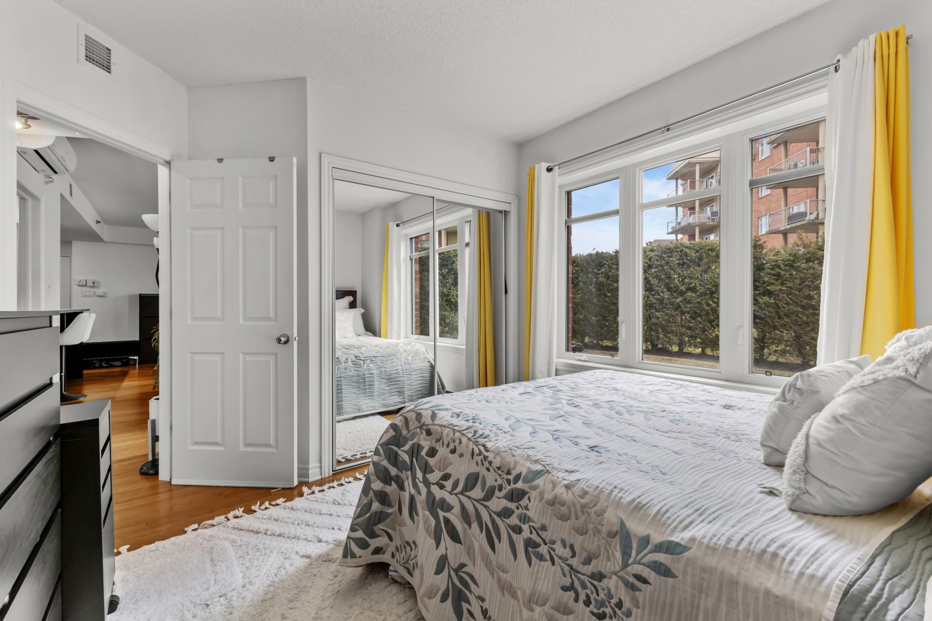 









6850


Boul. Henri-Bourassa O.

, 102,
Montréal (Saint-Laurent),




QC
H4R0E2

