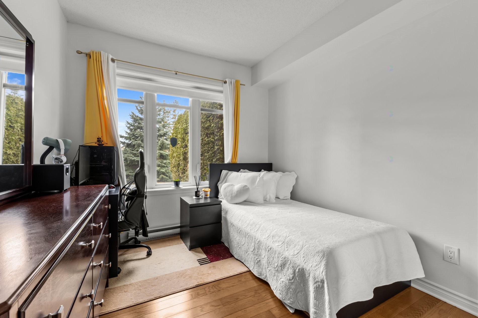 









6850


Boul. Henri-Bourassa O.

, 102,
Montréal (Saint-Laurent),




QC
H4R0E2

