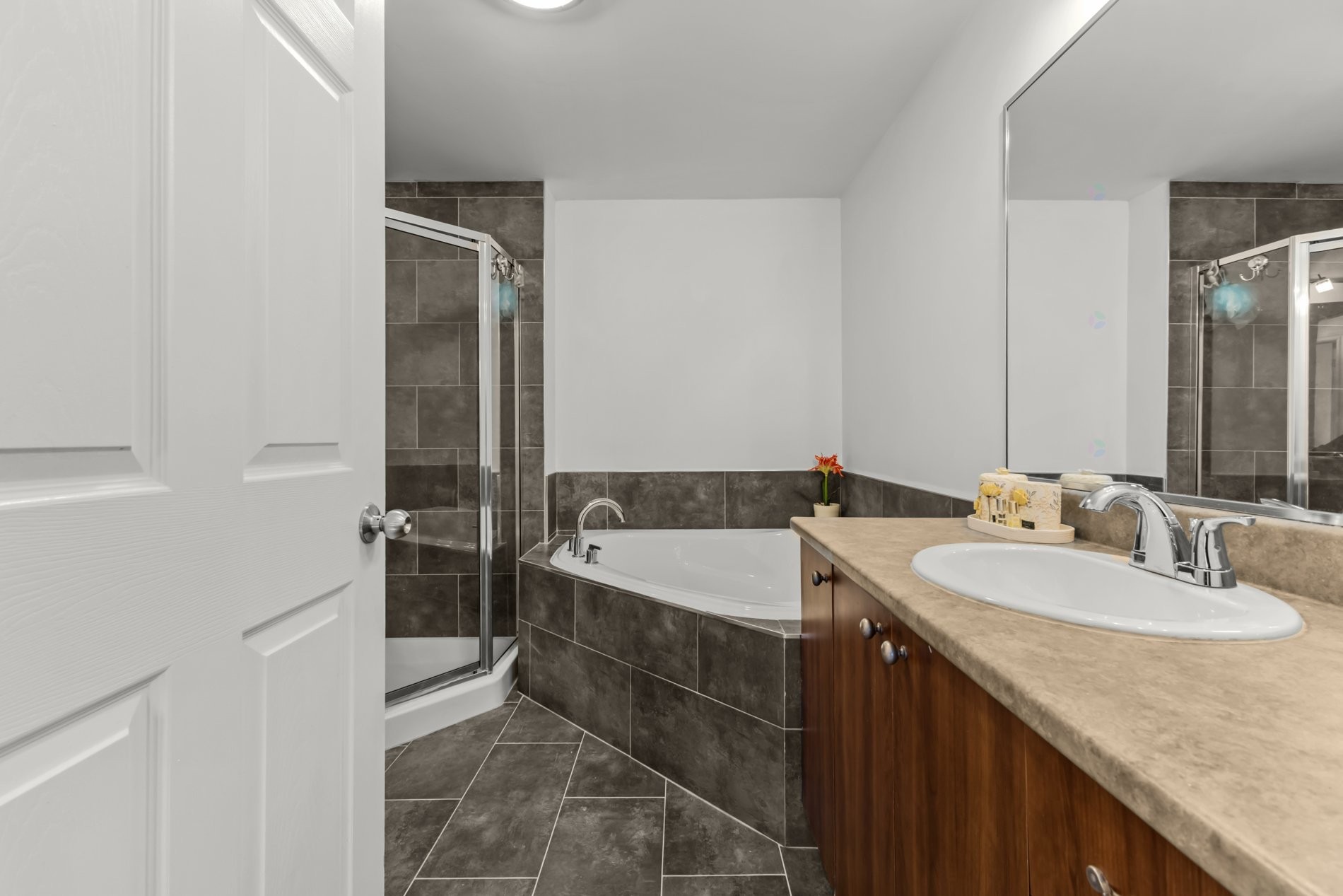 









6850


Boul. Henri-Bourassa O.

, 102,
Montréal (Saint-Laurent),




QC
H4R0E2

