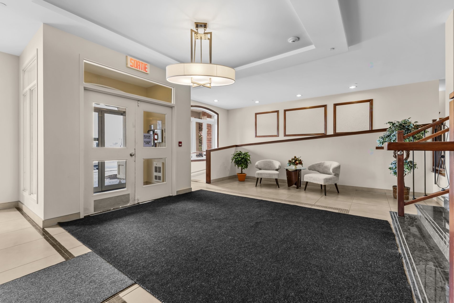 









6850


Boul. Henri-Bourassa O.

, 102,
Montréal (Saint-Laurent),




QC
H4R0E2

