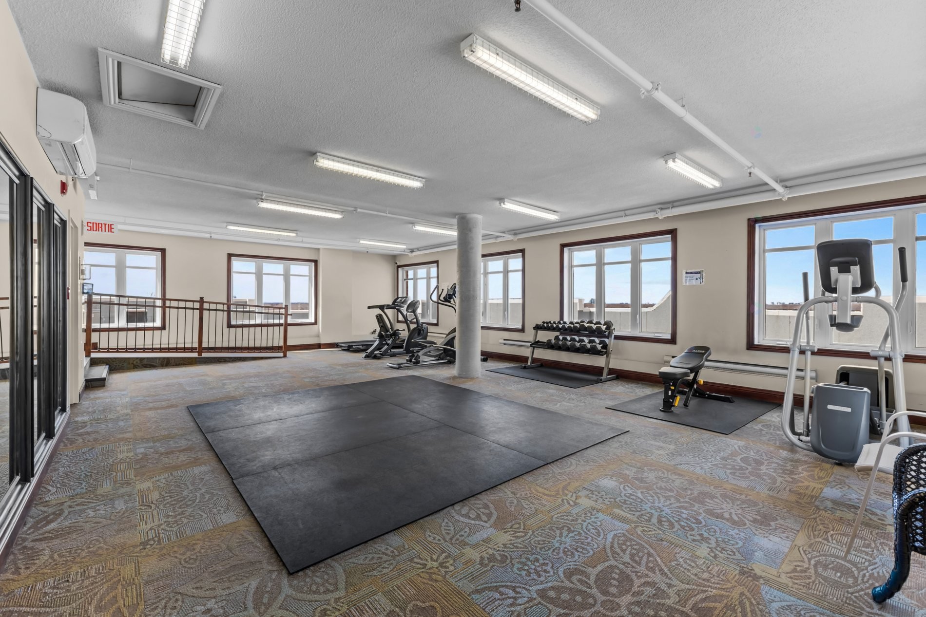 









6850


Boul. Henri-Bourassa O.

, 102,
Montréal (Saint-Laurent),




QC
H4R0E2

