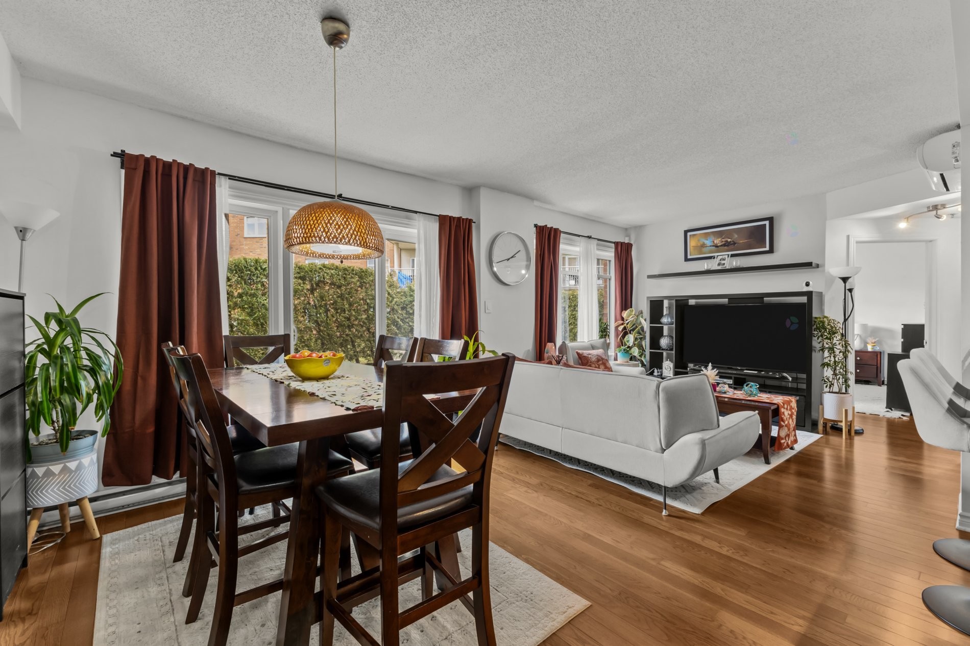 









6850


Boul. Henri-Bourassa O.

, 102,
Montréal (Saint-Laurent),




QC
H4R0E2

