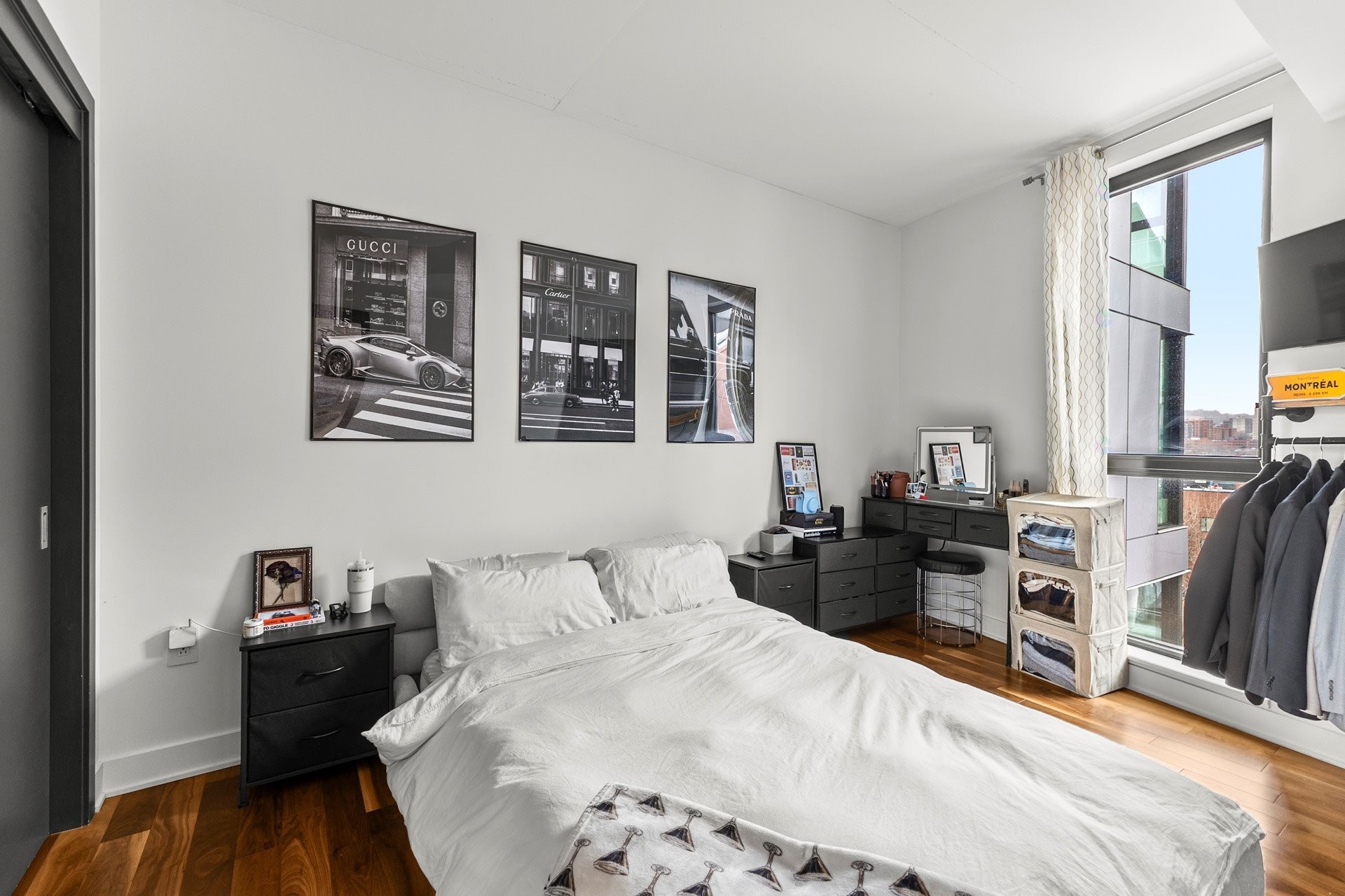 









175


Rue de la Montagne

, 1102,
Montréal (Le Sud-Ouest),




QC
H3C2A6

