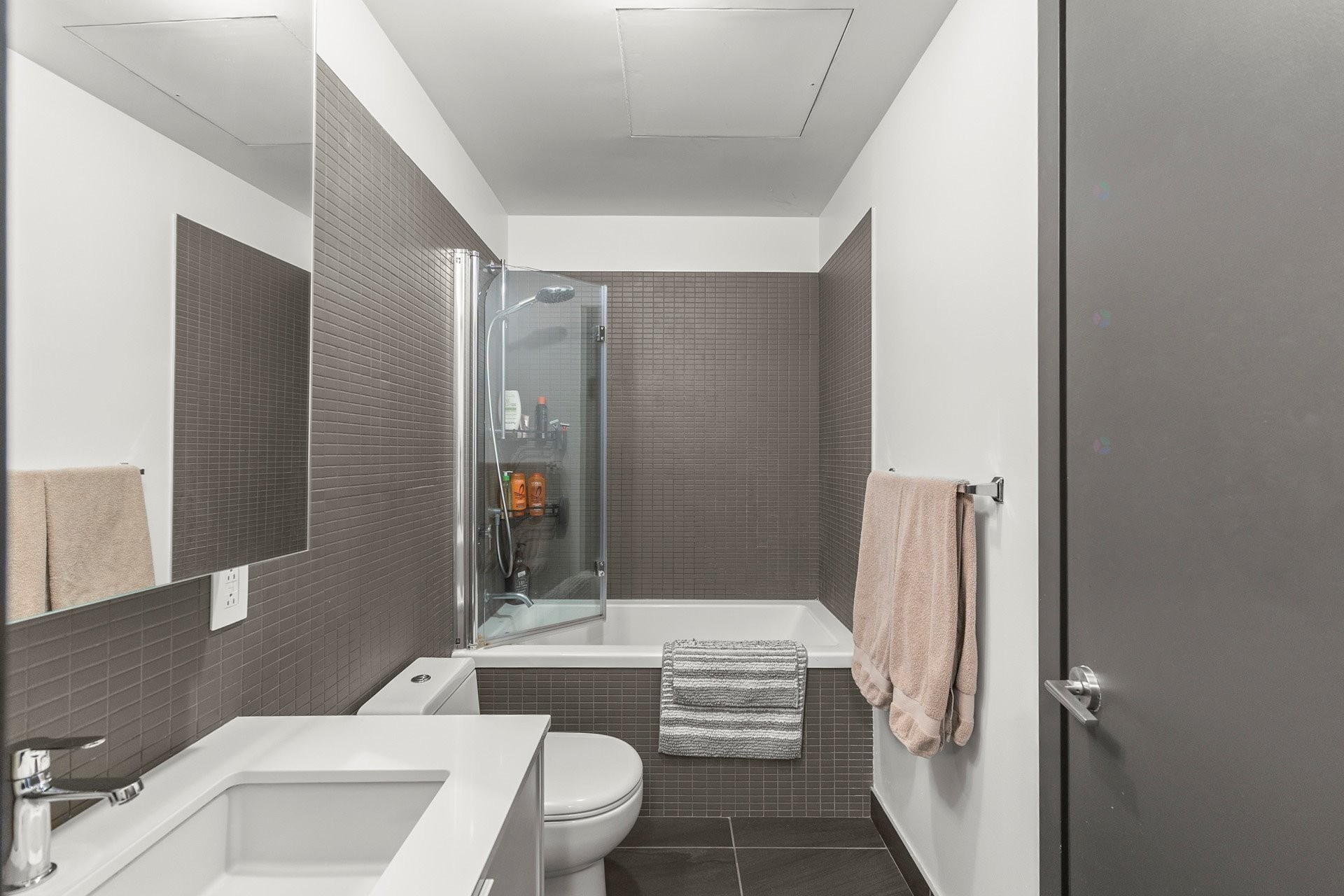 









175


Rue de la Montagne

, 1102,
Montréal (Le Sud-Ouest),




QC
H3C2A6

