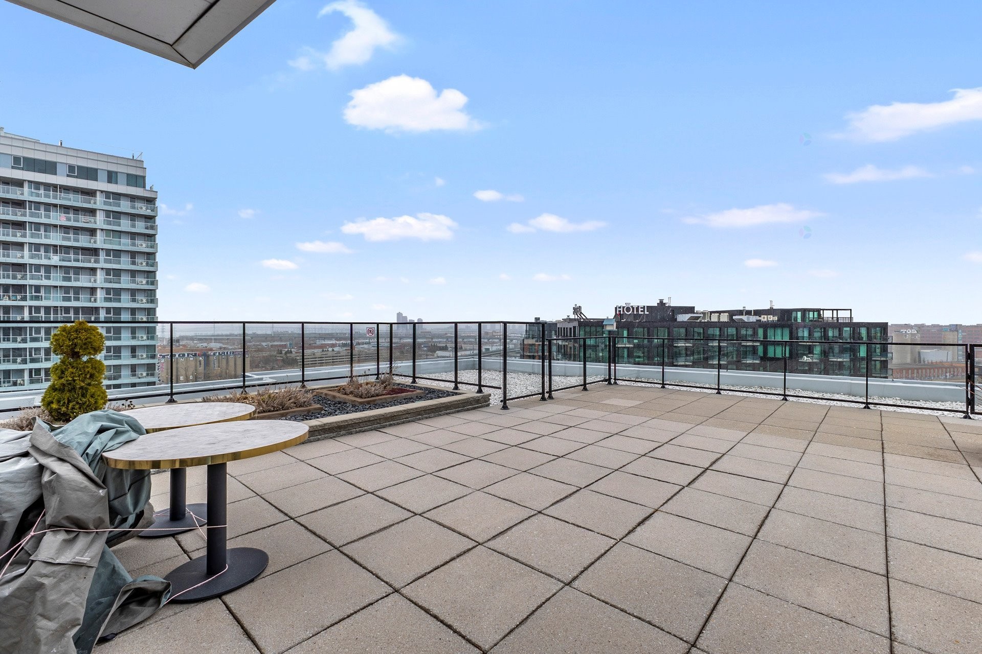 









175


Rue de la Montagne

, 1102,
Montréal (Le Sud-Ouest),




QC
H3C2A6

