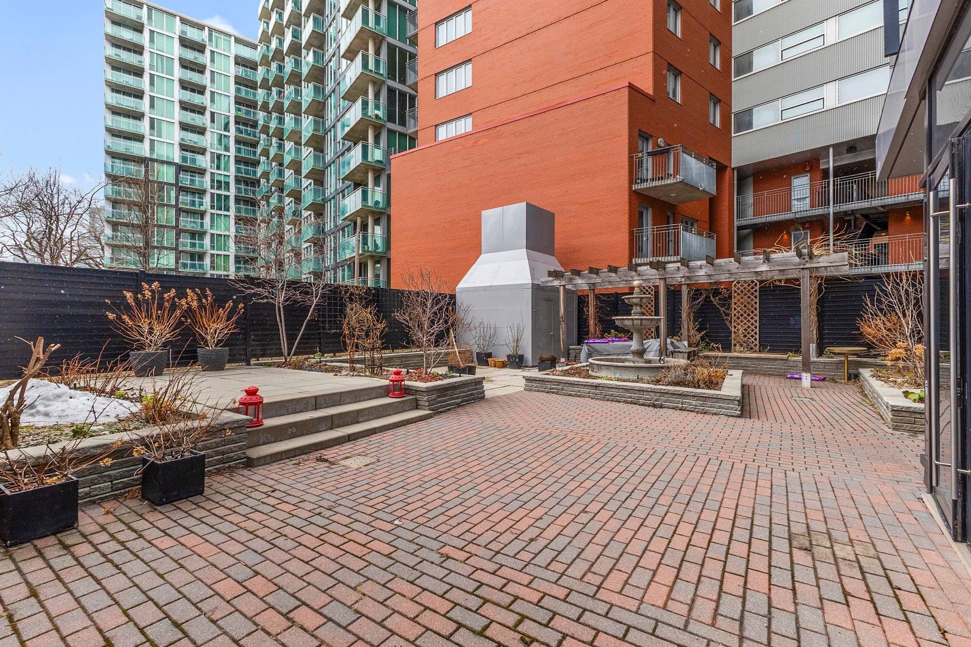 









175


Rue de la Montagne

, 1102,
Montréal (Le Sud-Ouest),




QC
H3C2A6

