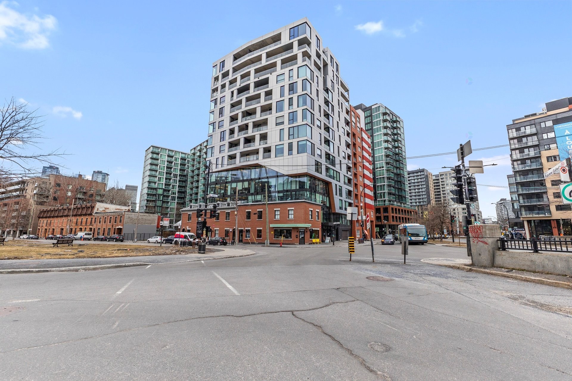 









175


Rue de la Montagne

, 1102,
Montréal (Le Sud-Ouest),




QC
H3C2A6

