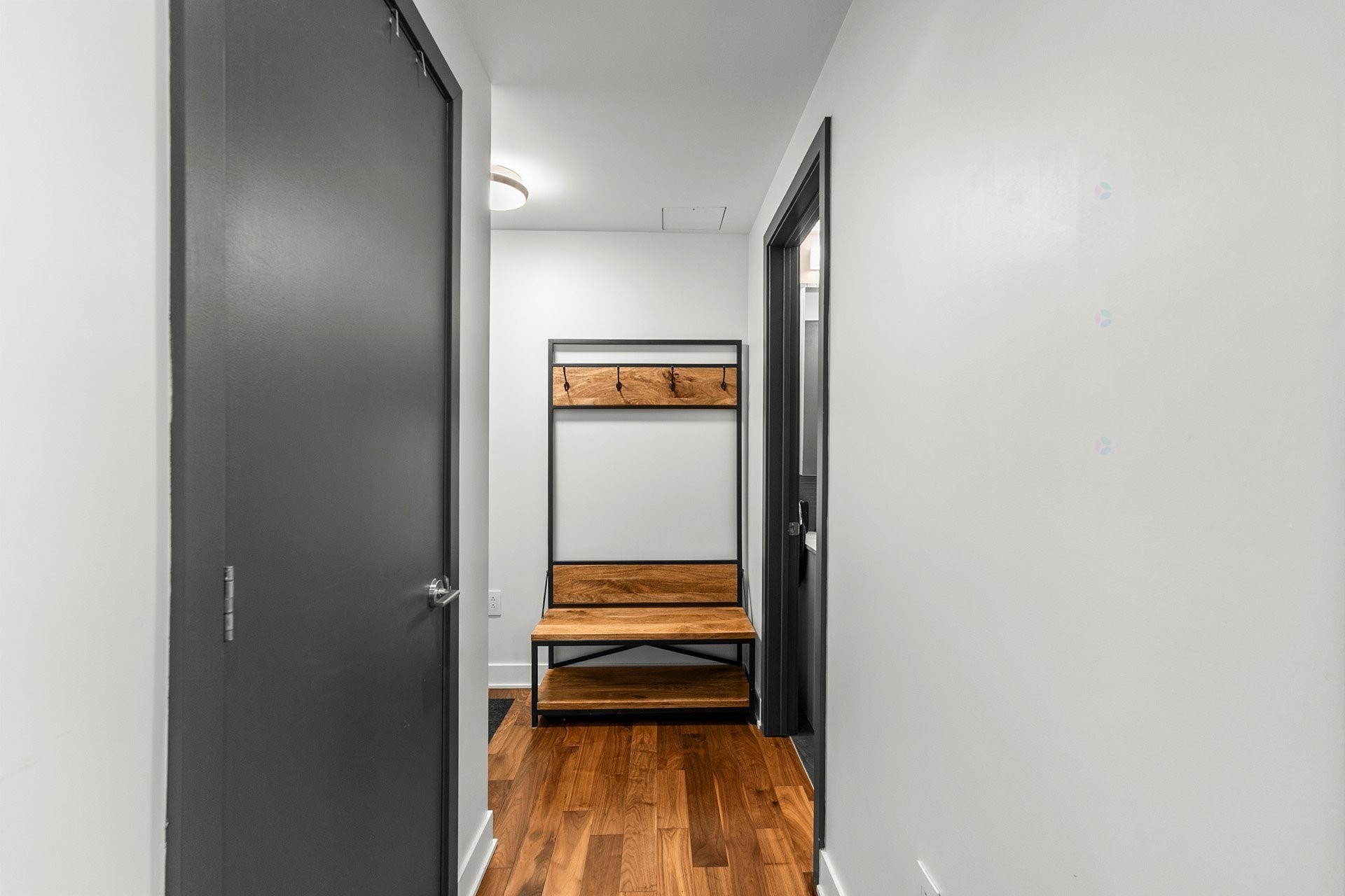









175


Rue de la Montagne

, 1102,
Montréal (Le Sud-Ouest),




QC
H3C2A6

