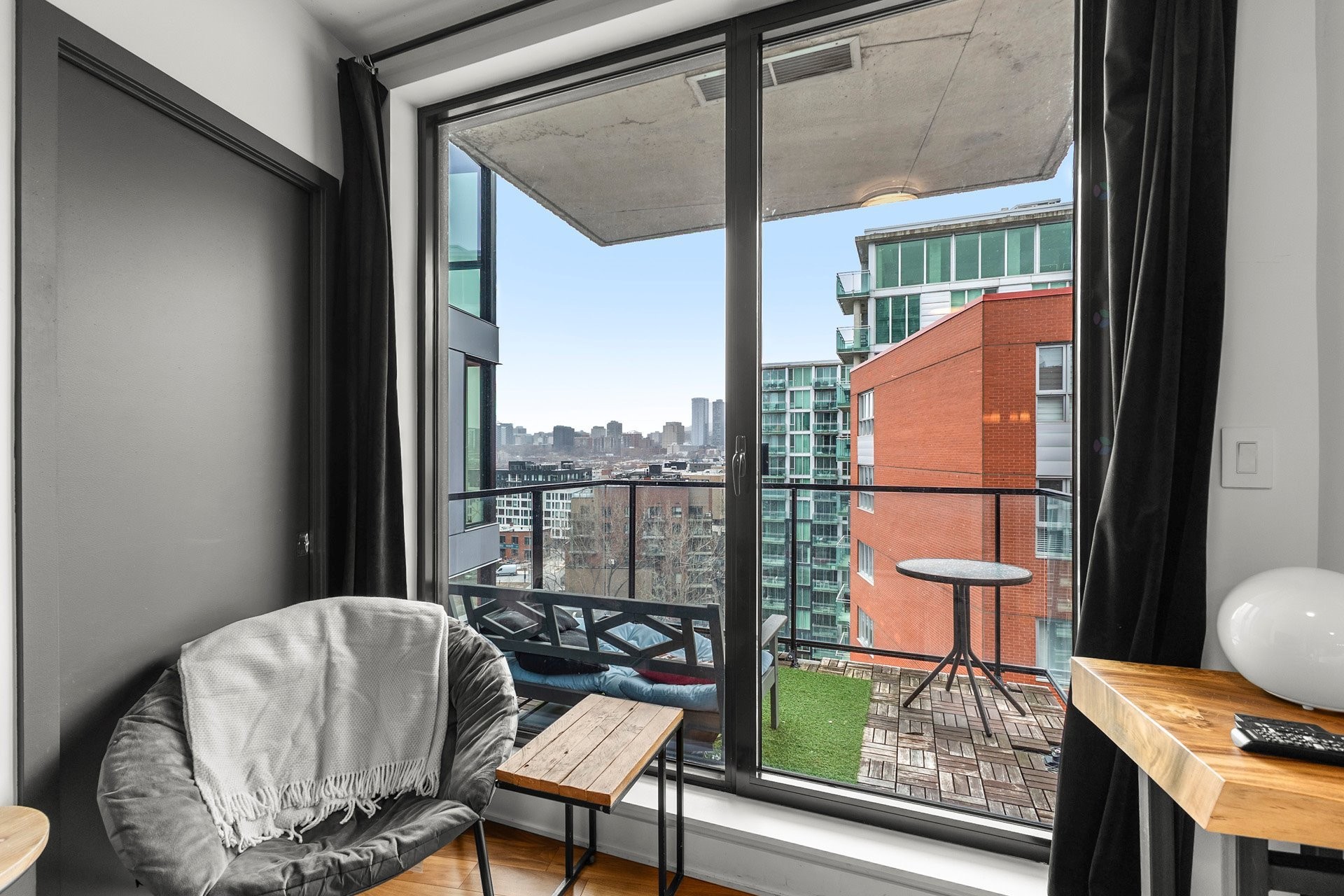 









175


Rue de la Montagne

, 1102,
Montréal (Le Sud-Ouest),




QC
H3C2A6

